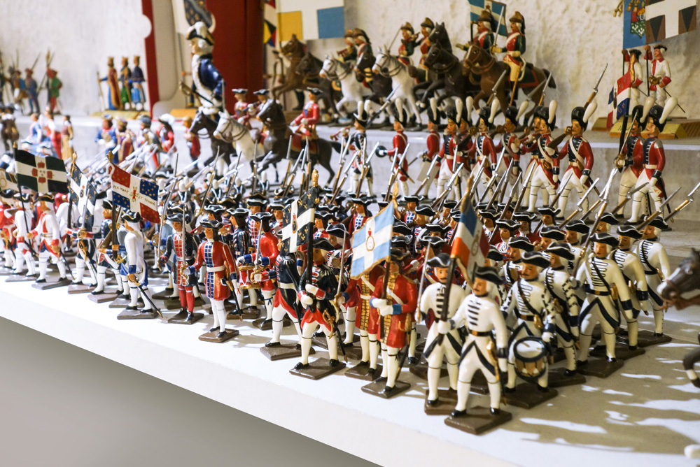 soldats de plomb et figurines de collection - au plat d'étain à Paris - ancien régime